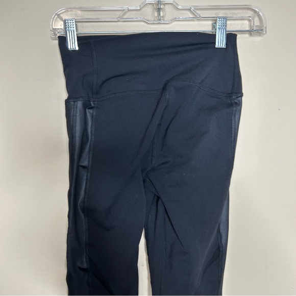 ALO Black Epic Leggings Mesh Panel - Picture 6 of 7